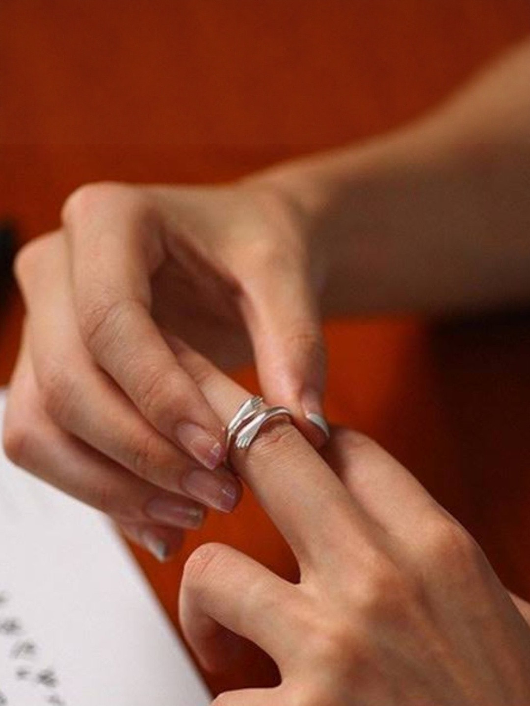 Teeragaj Hug Design Finger Ring