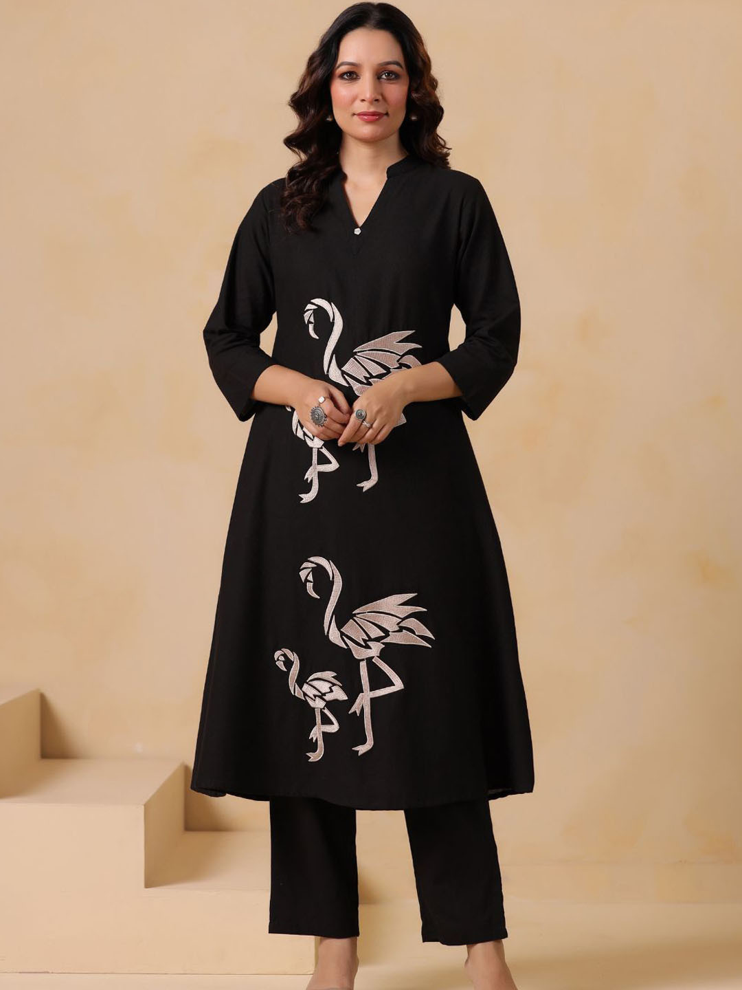 Kaftanize Women Flamingo Bird Embroidered Motifs Kurta Set