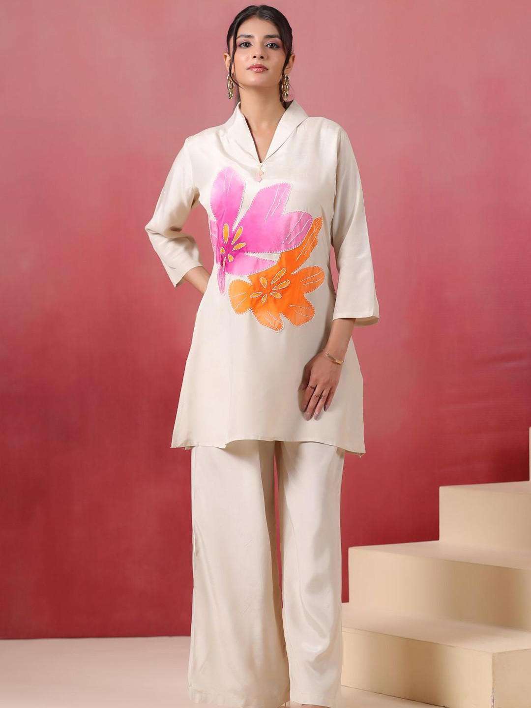 Kaftanize Women Flower Embroidered Tunic With Trouser Co-Ords