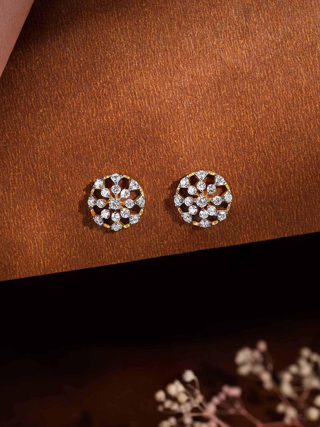 GIVA 18KT Gold Floral Aroha Lab Grown Diamond Studs-2.742 gms