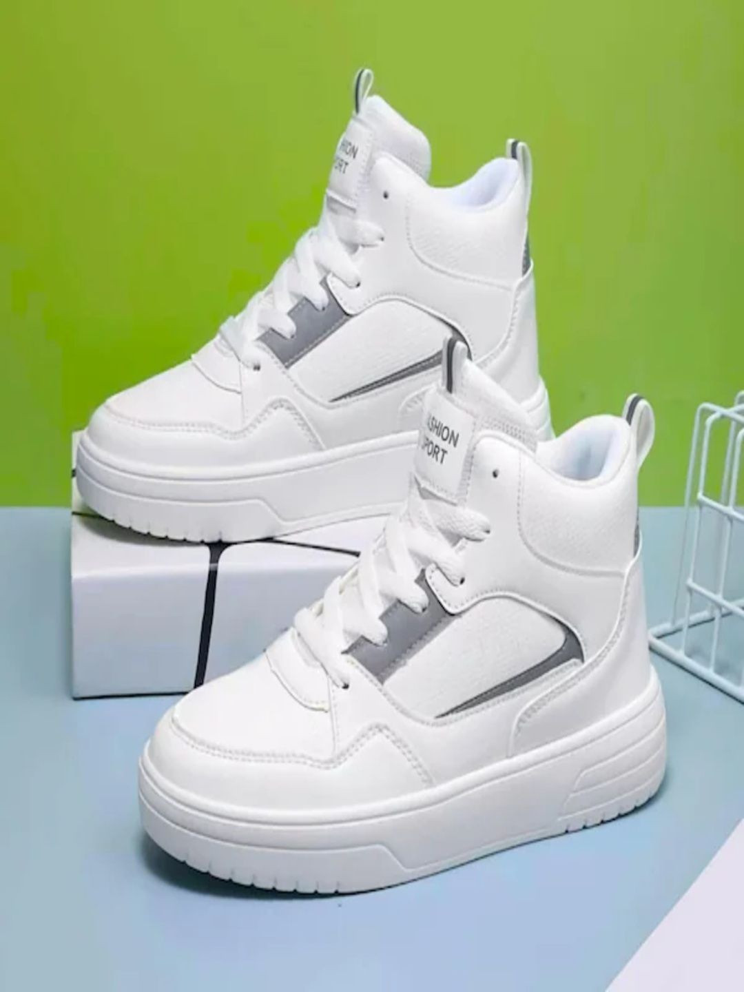 albania Men Colourblocked Leather Everyday Sneakers