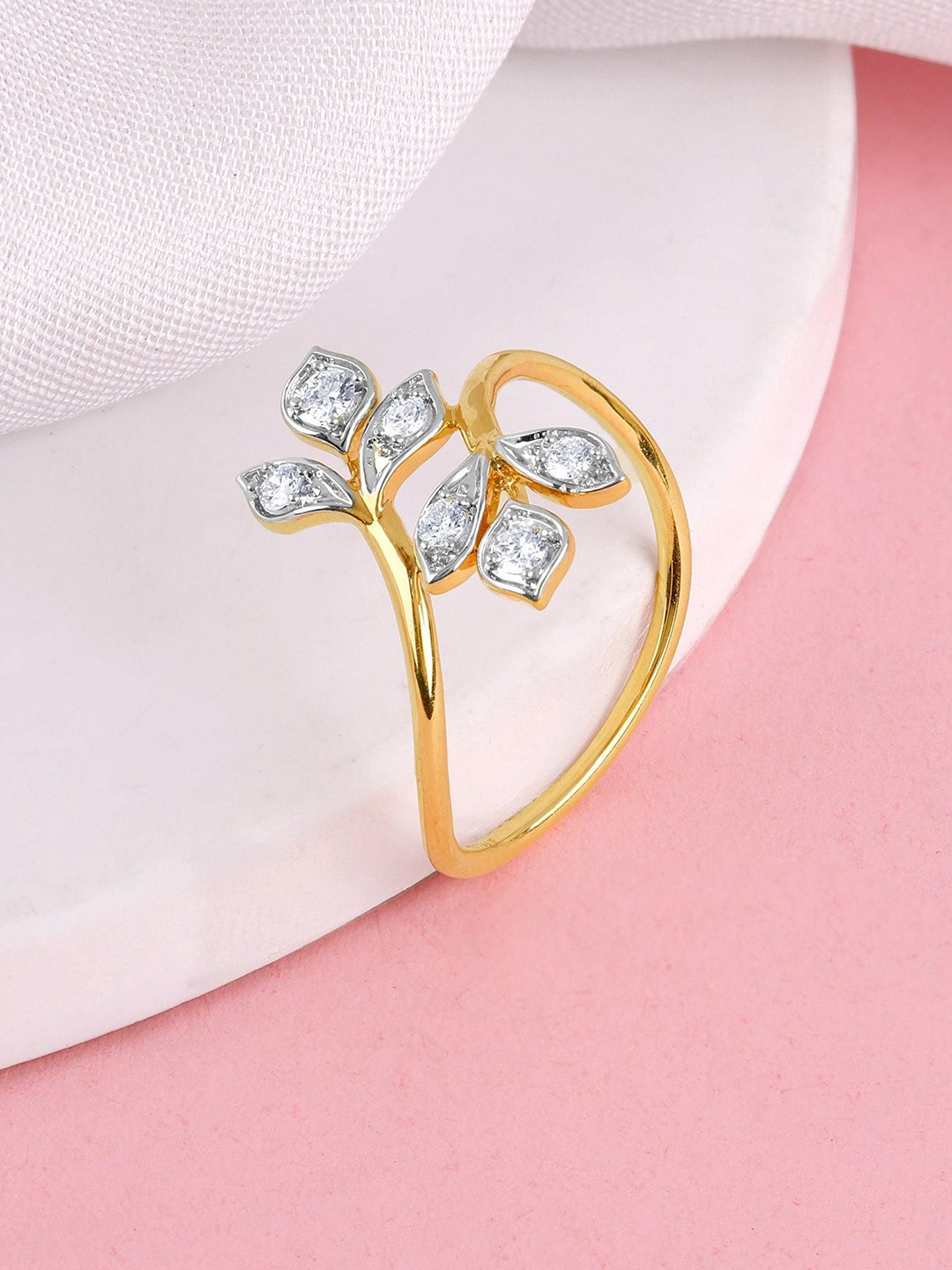 GIVA 18Kt Gold Corolla Ring With 0.16 Carat Lab Grown Diamond-1.85 gms