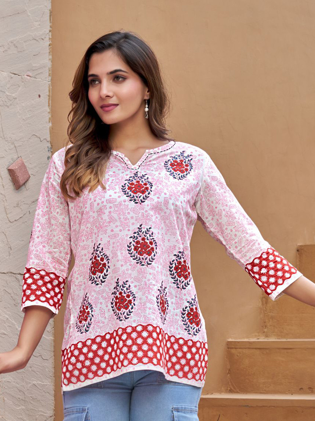 Kaftanize Floral Printed Kurti