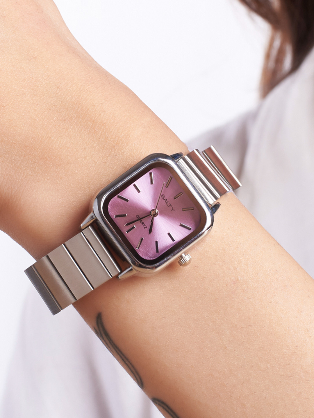 SALTY Women Violet Haze Dial Sleek Analogue Watch WT-S-0005-S-PL