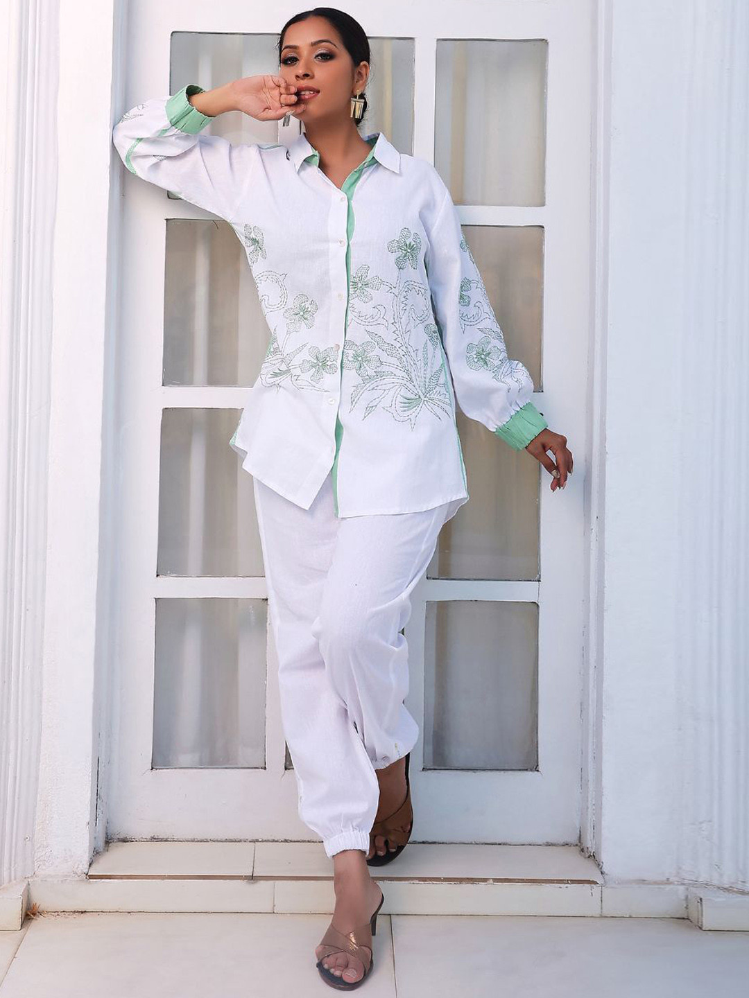 Kaftanize Floral Embroidered Shirt Style Linen Tunic With Trousers