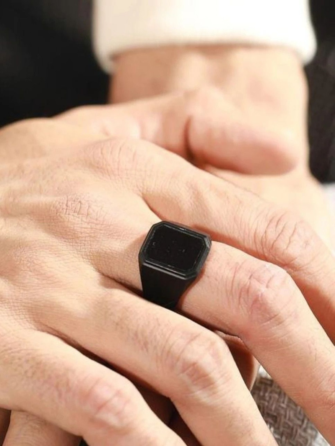 Teeragaj Cube Finger Ring