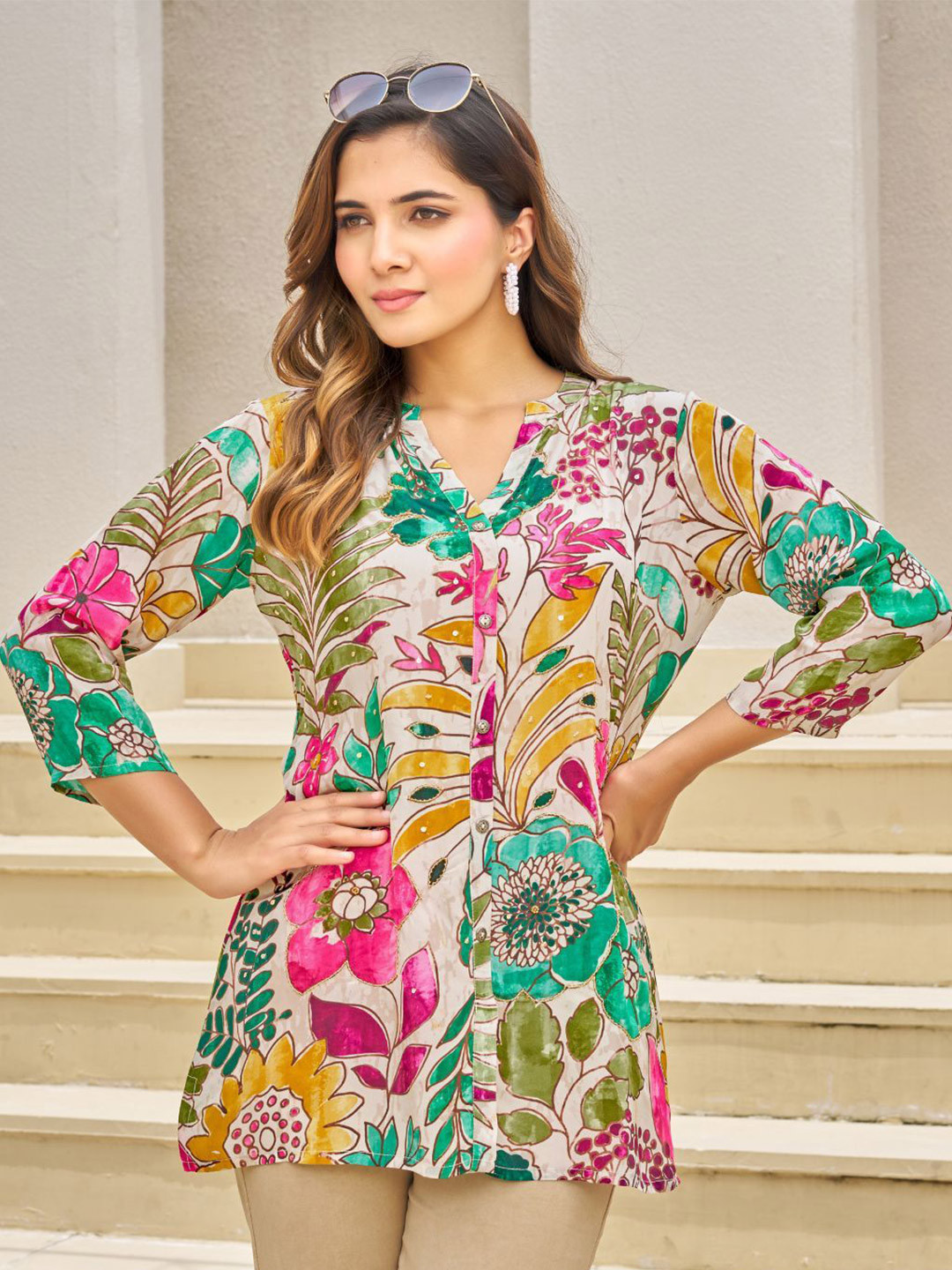 Kaftanize Women Floral Printed Mandarin Collar Tunic