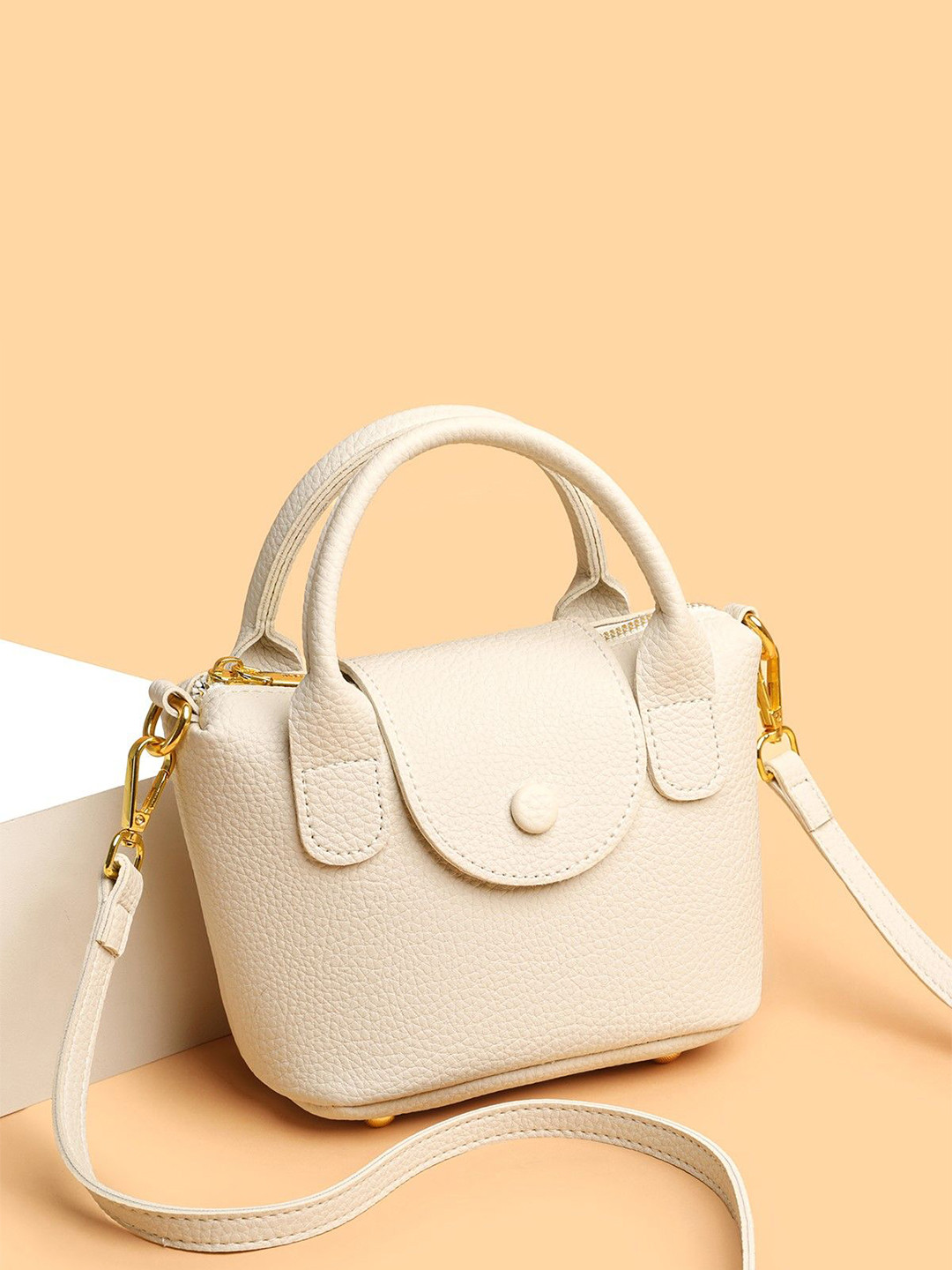 Diva Dale Detachable Sling Strap Structured Sling Bag With Tasselled