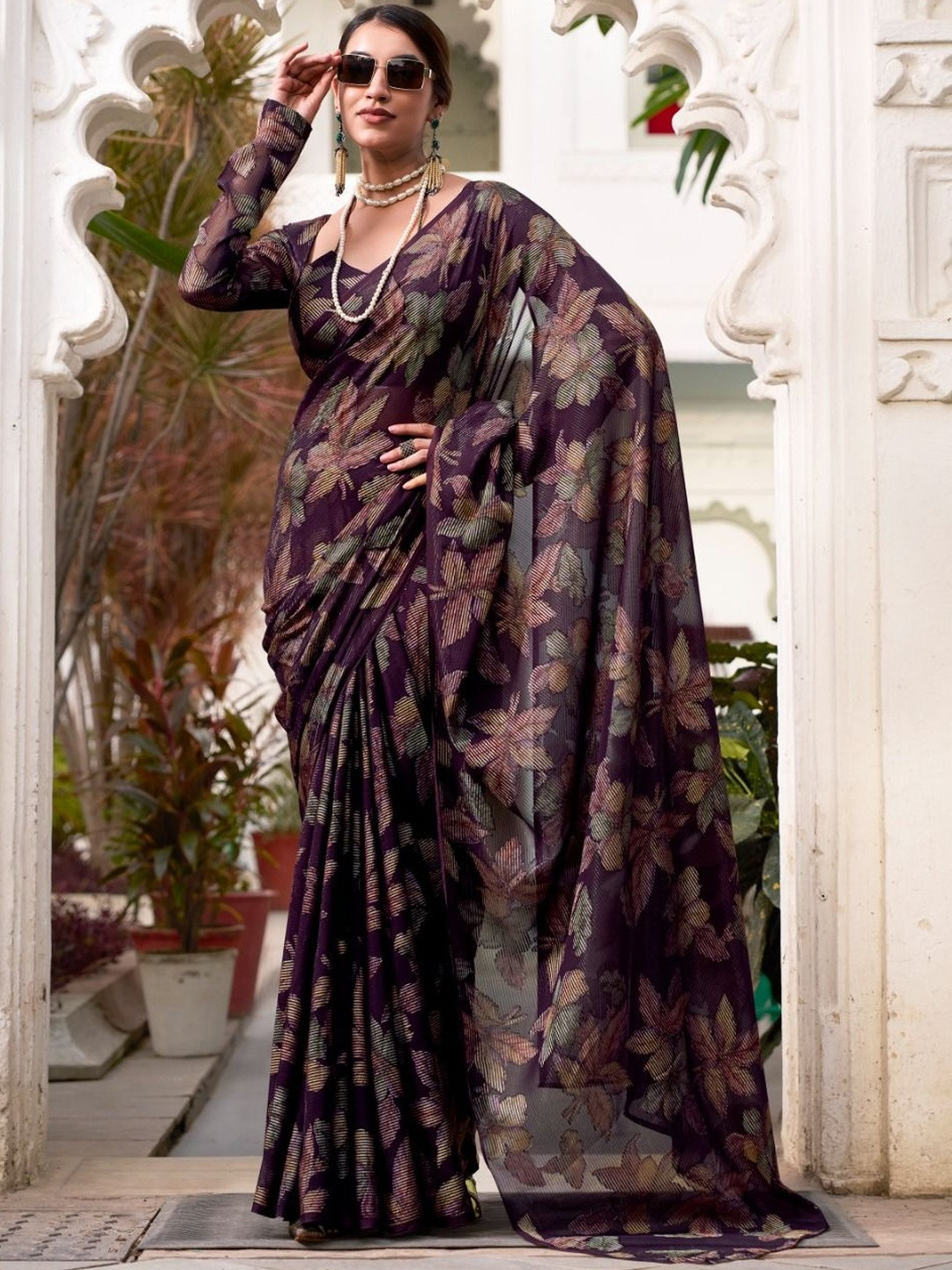 Swaraas alara Floral Printed Brasso Saree with Blouse Piece