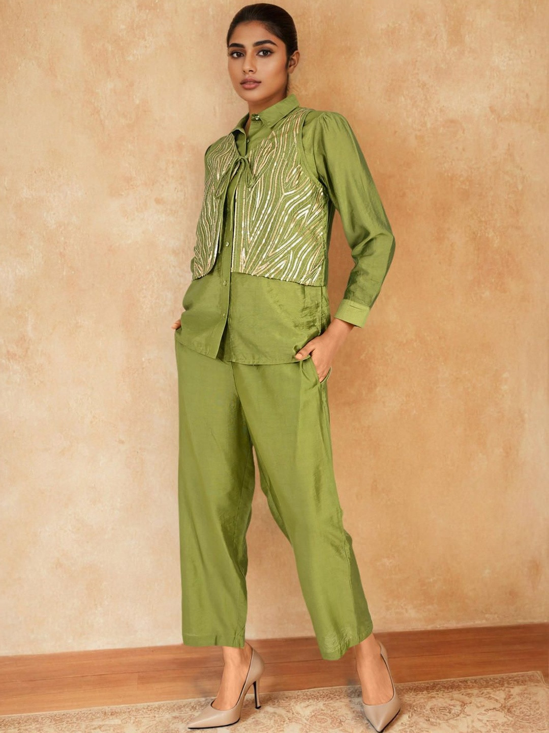 Dora Dori Embellished Chanderi Shirt With Trousers & Jacket
