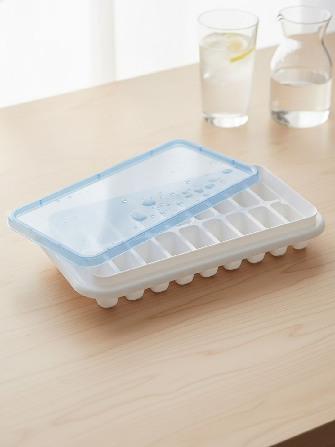 Kuber Industries Blue & White Cube Mold Trays with Lid and 18 Cavities