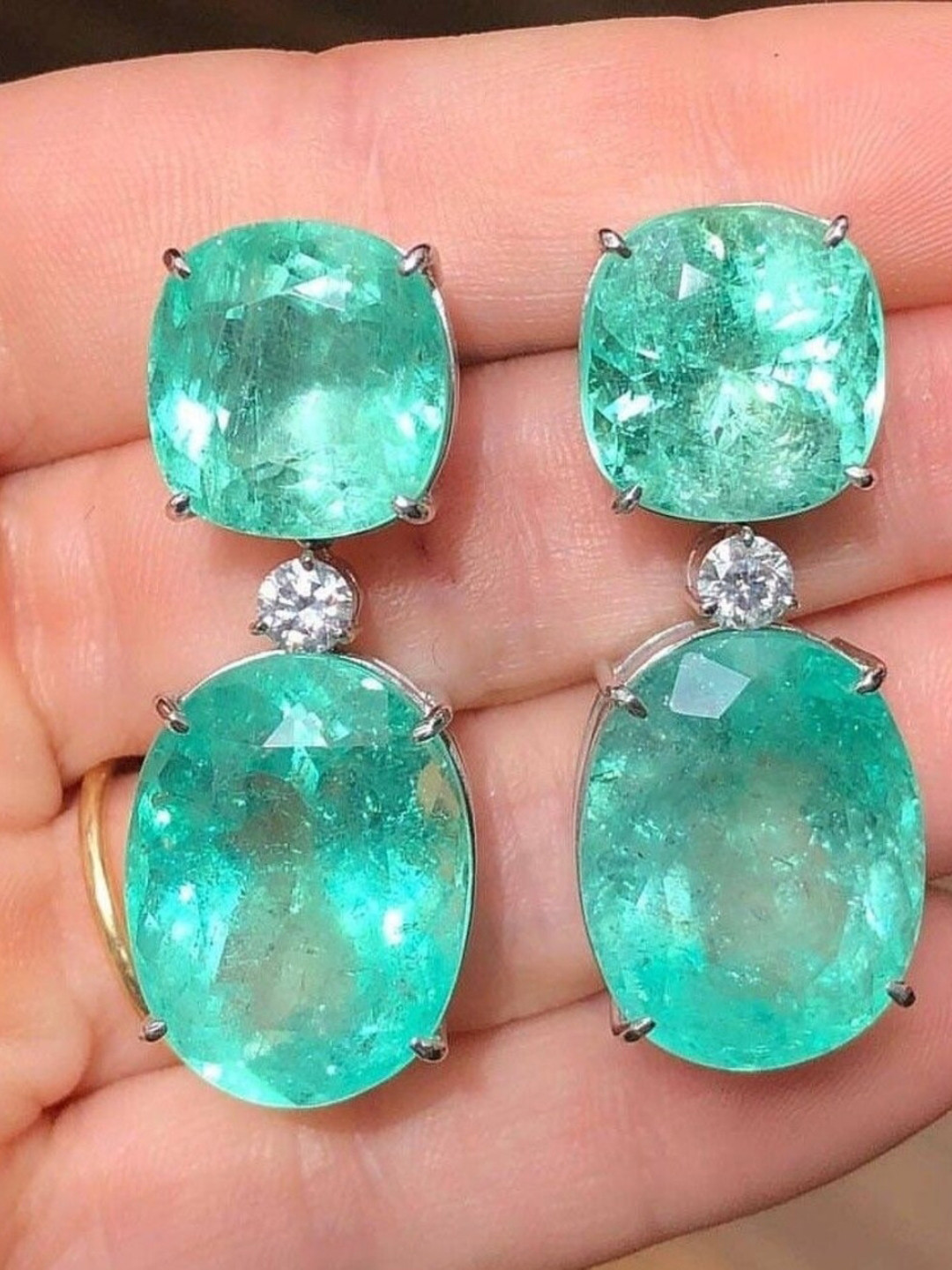 ShopSiiri Green 18k Gold Plated Anti Tarnish Cocktail Danglers