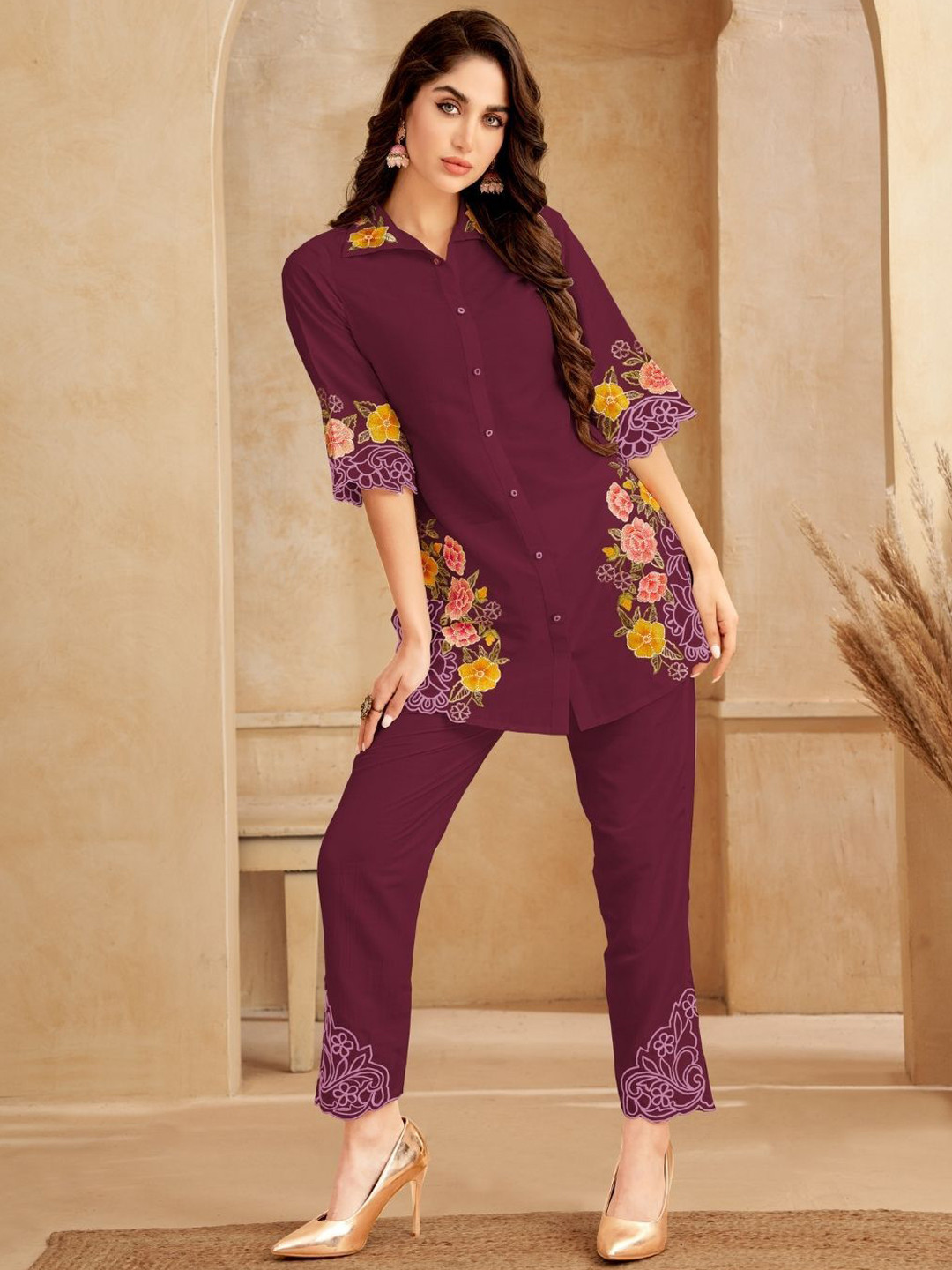 Kaftanize Women Red Floral Embroidered Co-Ords