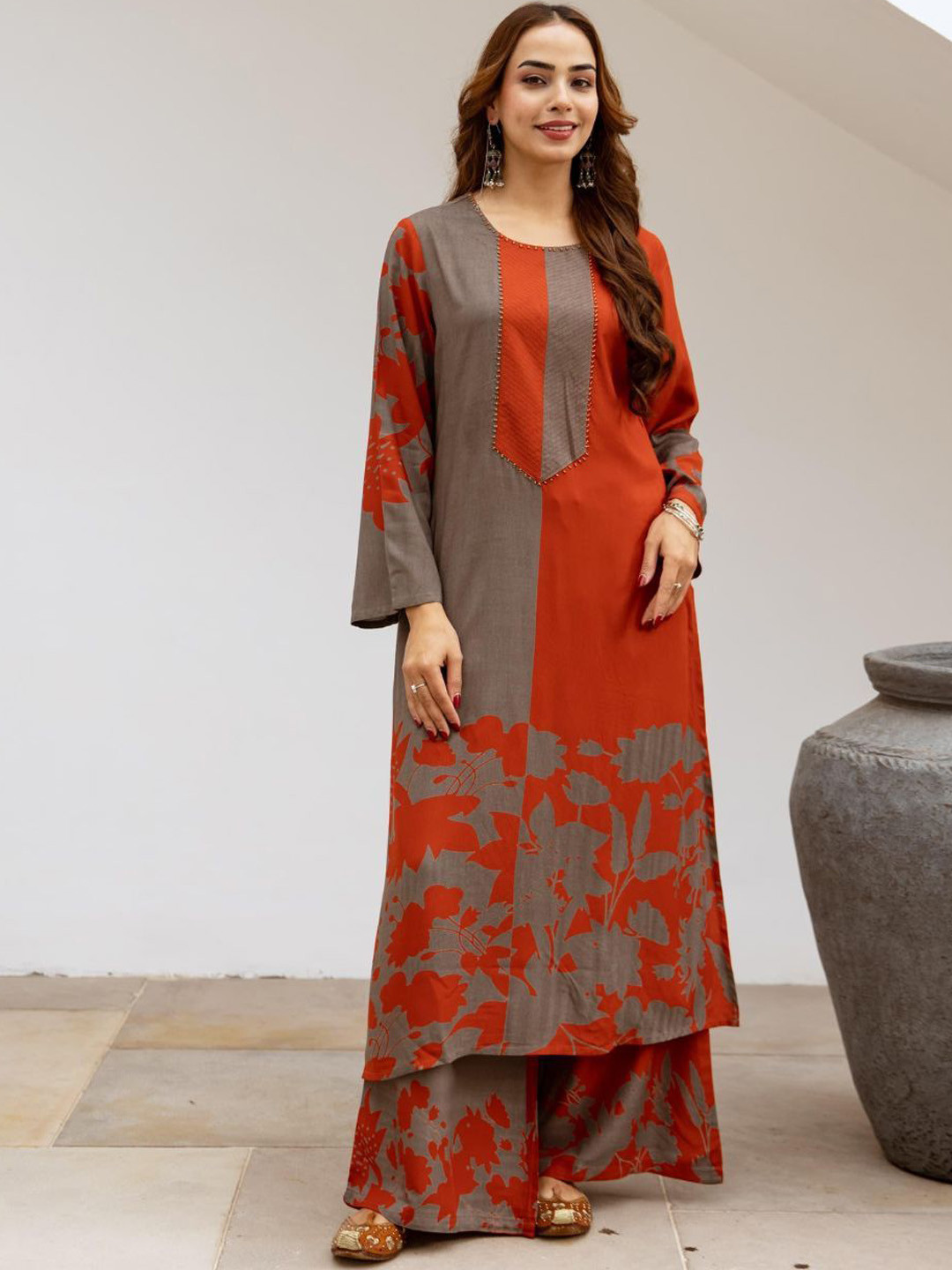 Kaftanize Mismatch Bold Leaf Printed Ethnic Kurta Palazzo Set