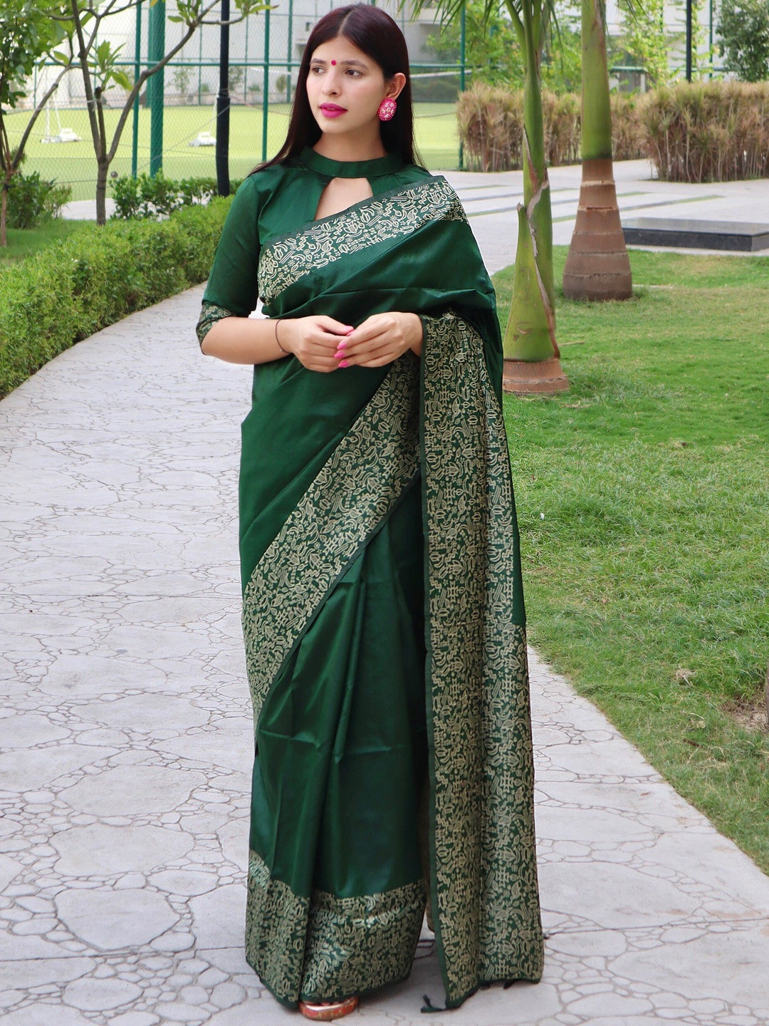 Peach Petals Floral Art Silk Fashion Saree