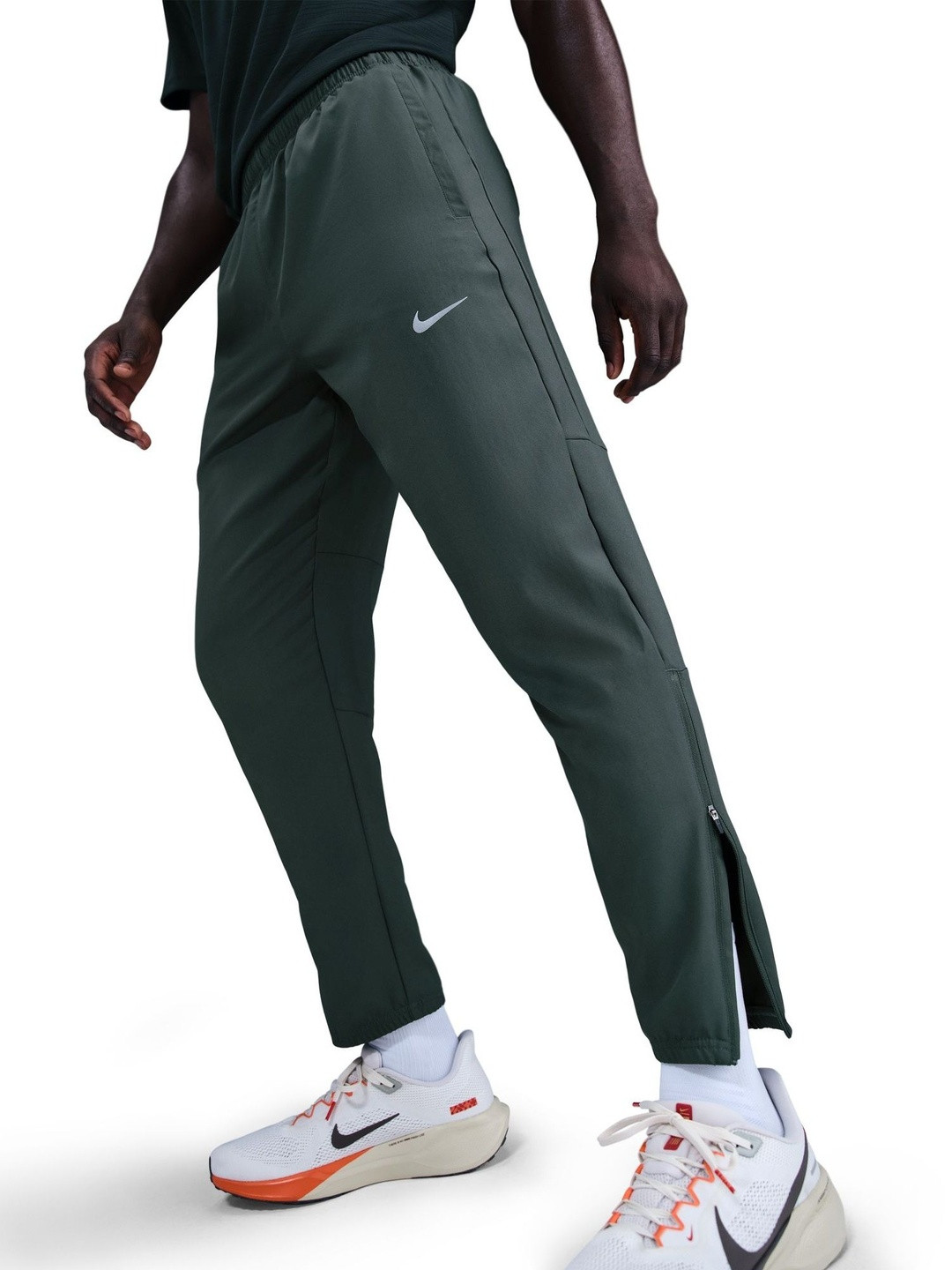Nike Men Solid Dri-FIT Regular Track Pant