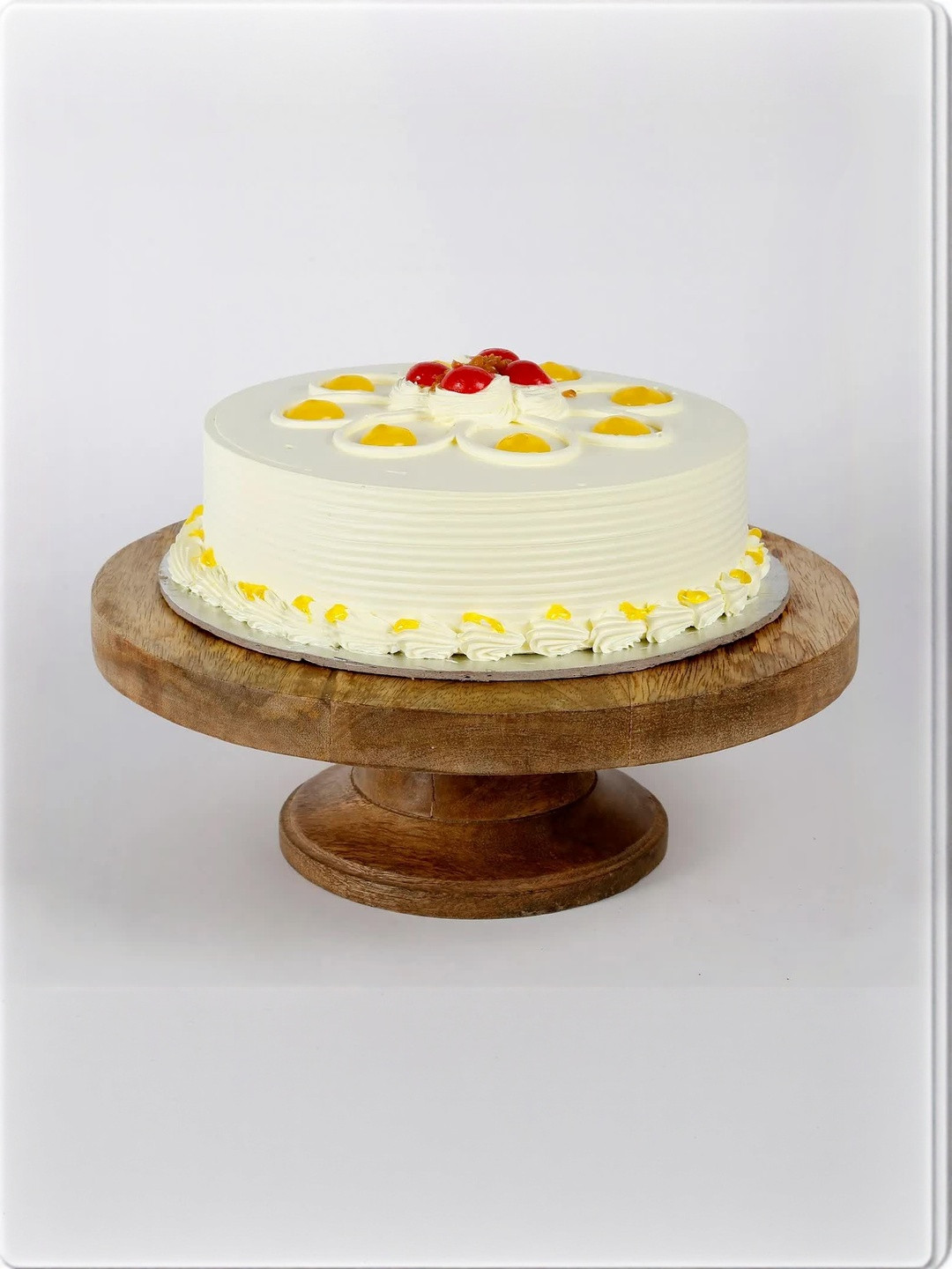 fnp Butterscotch Flavor Eggless Round Cake-500g