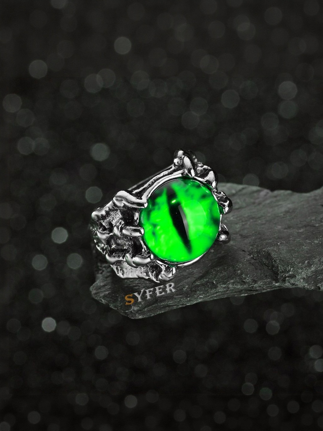 Teeragaj Silver-Toned Green Eye Finger Ring