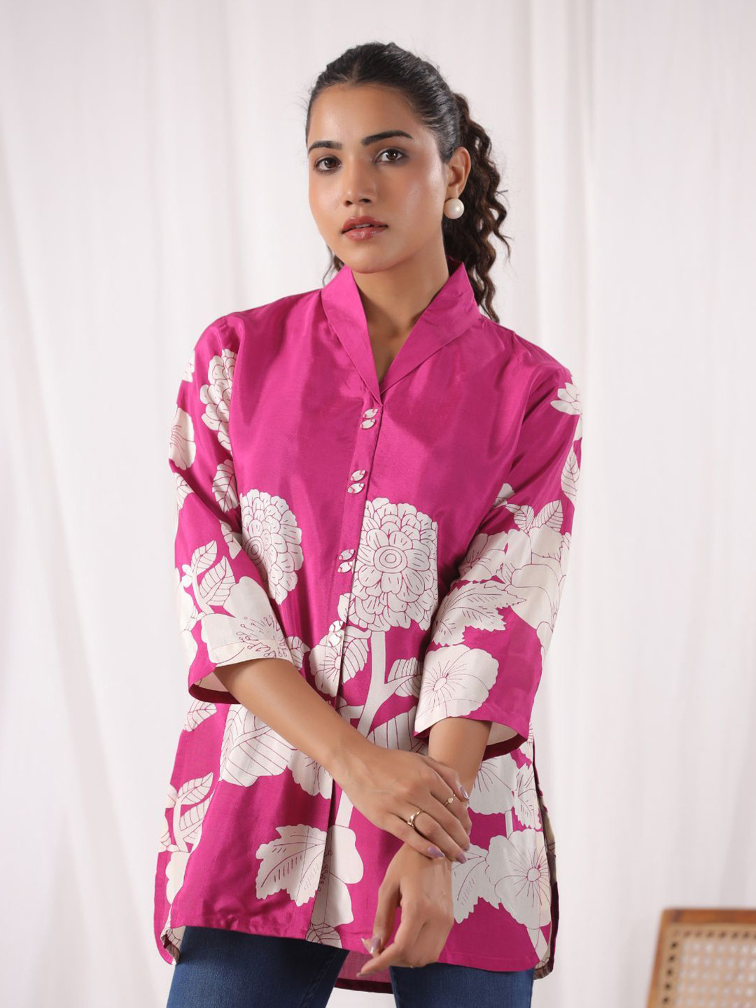 Kaftanize Women Fuscia Pink Base With Cream Floral Laple Collar Top In Russian Silk Tunics