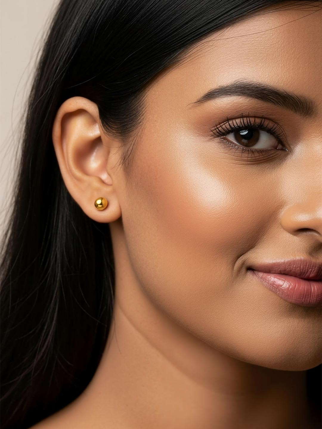 Zisthi 925 Sterling Silver Gold-Plated Spherical Shaped Studs Earrings (6 mm)