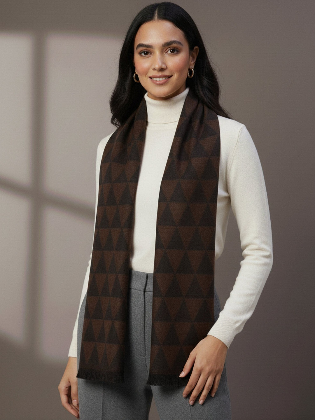 Zamour Women Geometric Pattern Woollen Muffler Scarf