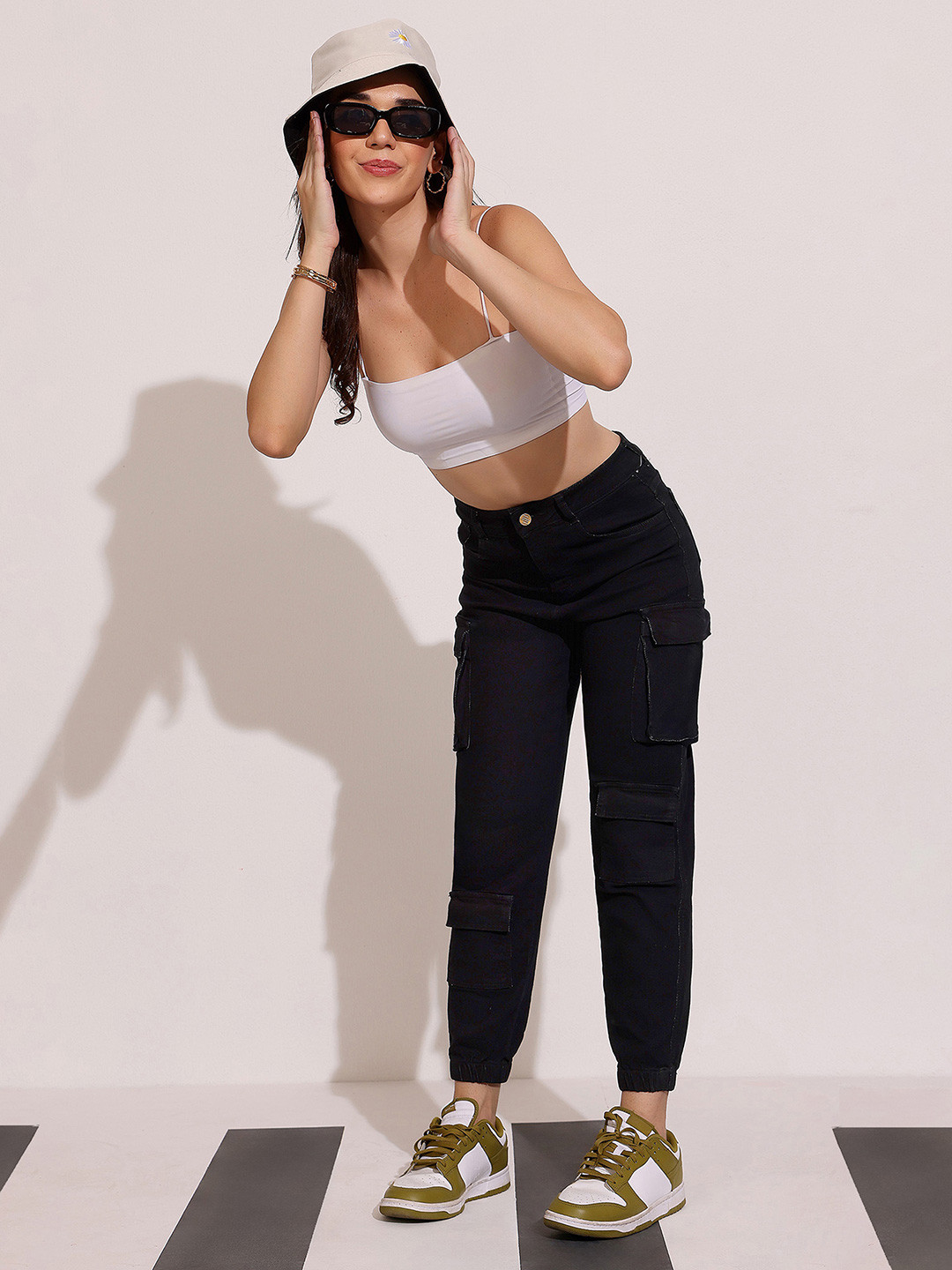 DOLCE CRUDO Kurai Yoru Women Regular Fit High-Rise Stretchable Cargo Denim Joggers