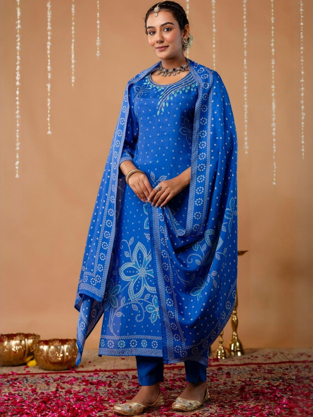 Kohsh Floral Printed Thread Work Pure Silk Straight Kurta W ith Trousers & Dupatta
