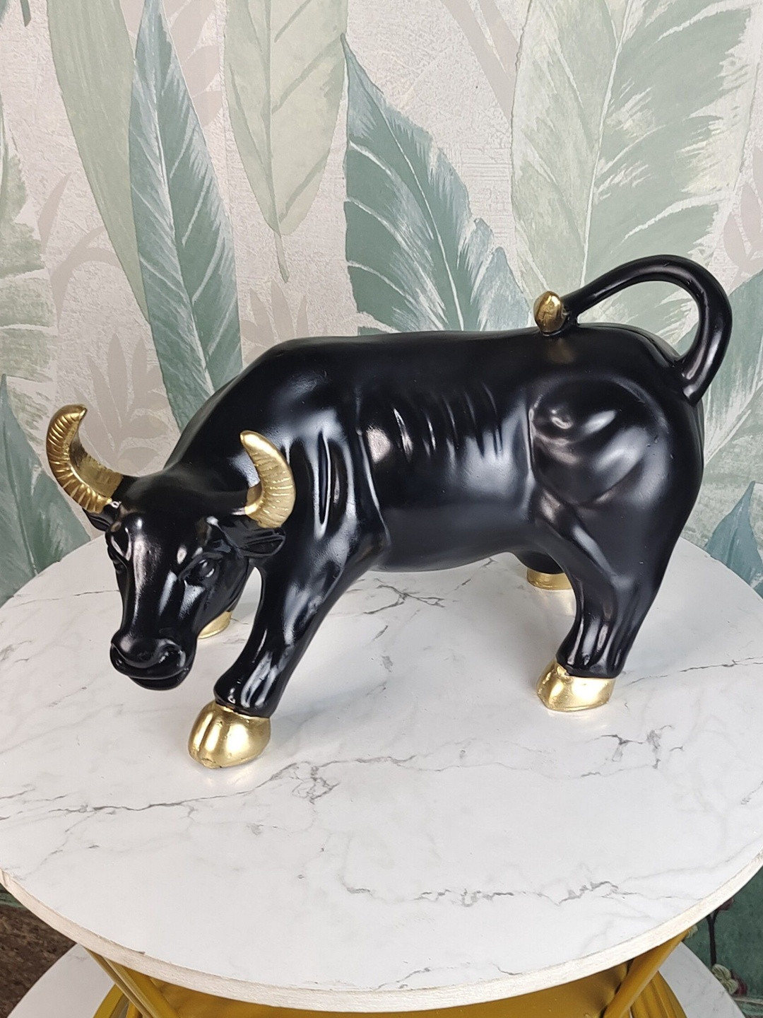 SOWPEACE Black And Gold Toned Glossy Living Room Bull Figurine Showpiece 8.26 Inch