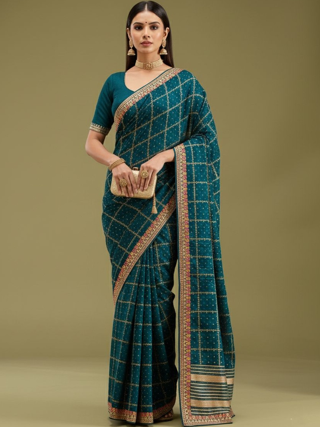 GEN Z TRENDS Checked Zari Silk Blend Heavy Work Saree