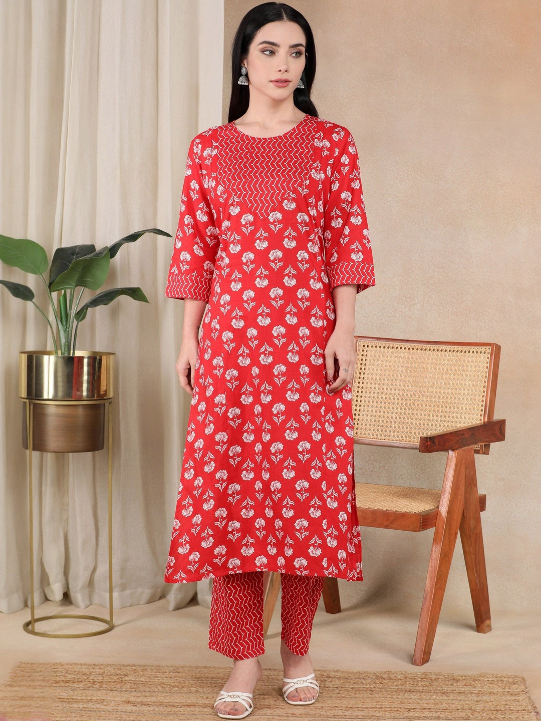 Moms Ever Floral Printed Round Neck Pure Cotton Maternity Kurta With Trousers & Dupatta