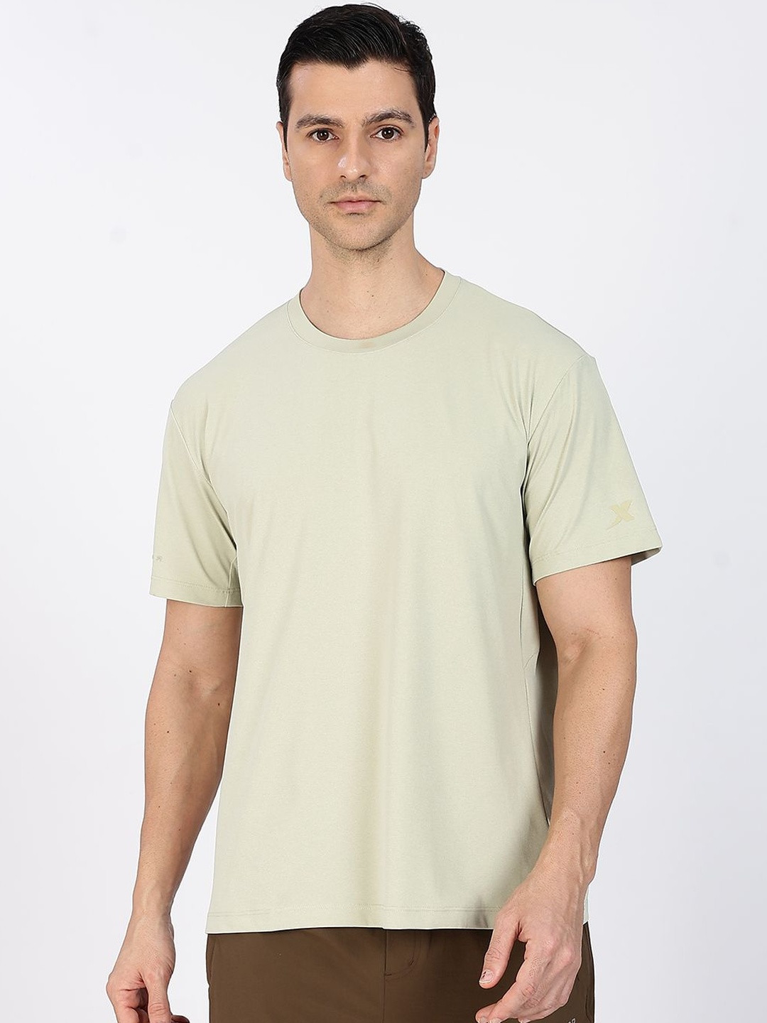 Xtep Men Brand Logo Moisture Wicking T-shirt