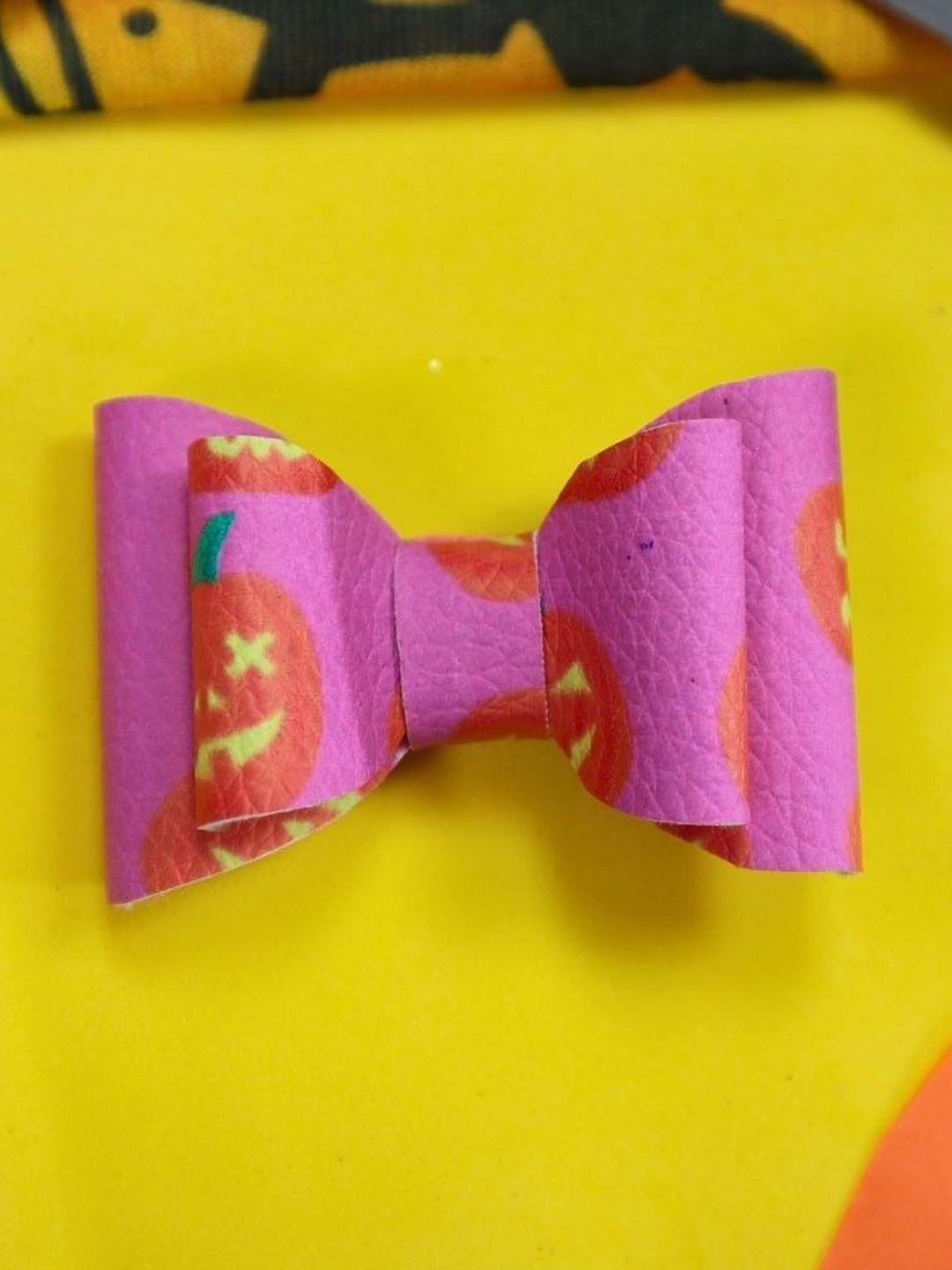 Kamule Girls Gold-Plated Pumpkin & Bow Charm Bracelet