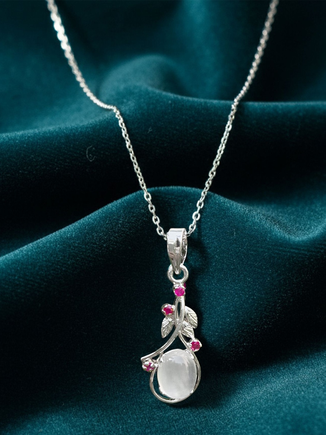 FUSIONARI 925 Sterling Silver Moonstone Studded Floral Pendant With Chain