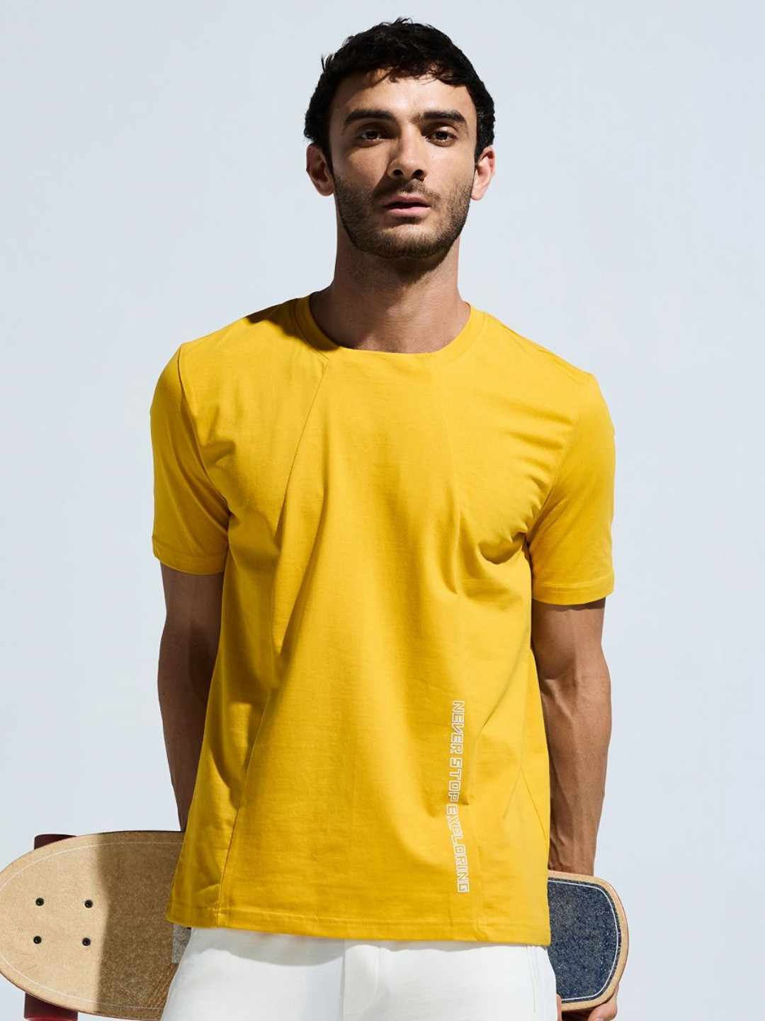 DOMIN8 MEN SUPER STRETCHABLE CUT&SEW BREATHABLE T-SHIRT FEATURING STYLISH CHEST DESIGN