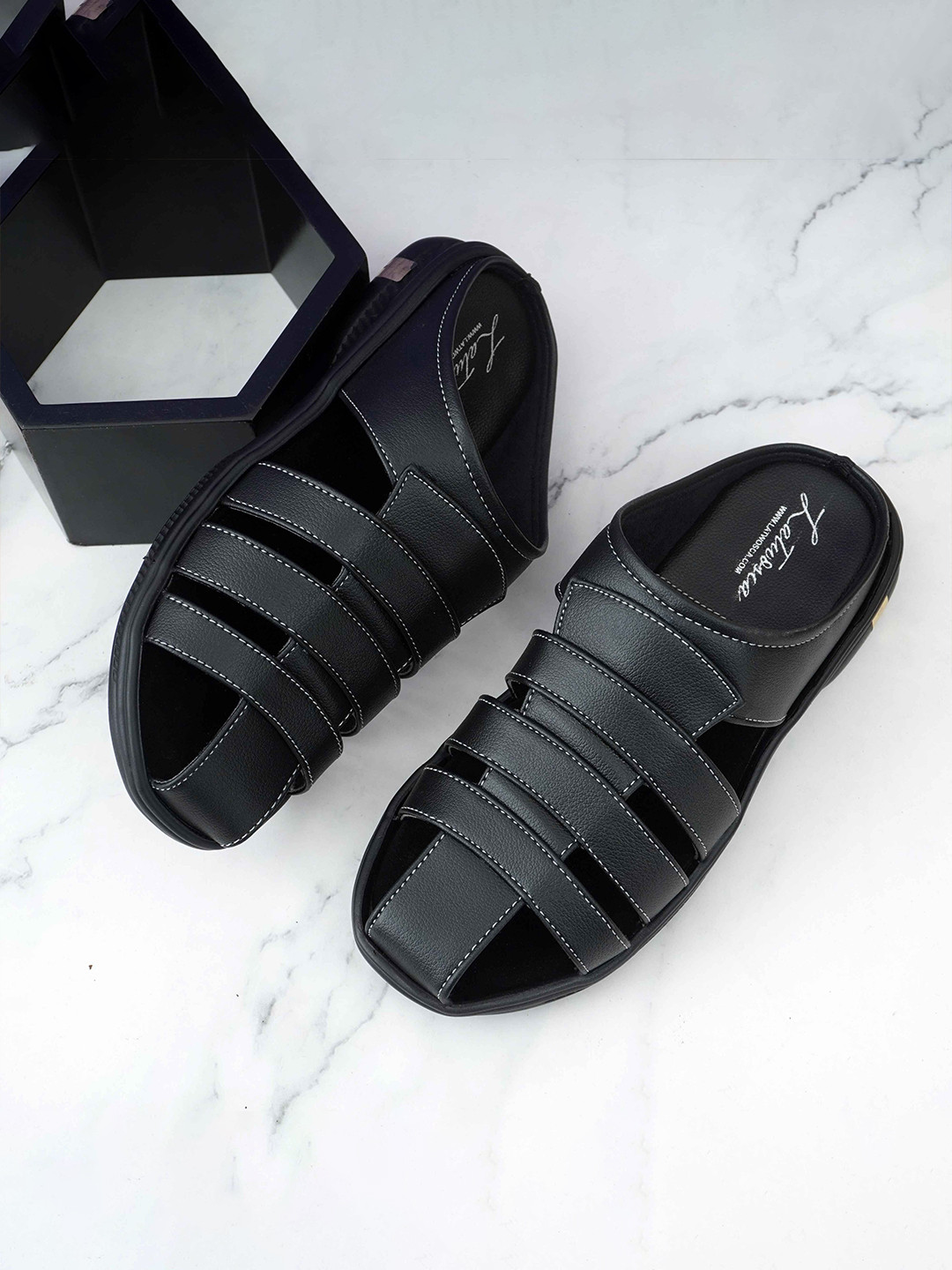 LATWOSCA Men Slip-On Flip Flops