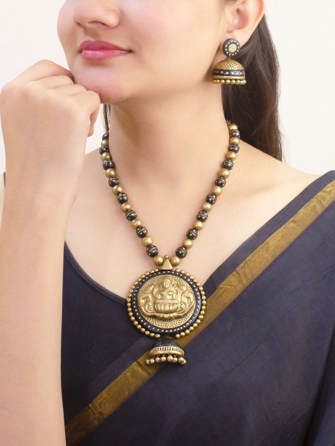JUMKEY Lakshmi Design Necklace And Earrings