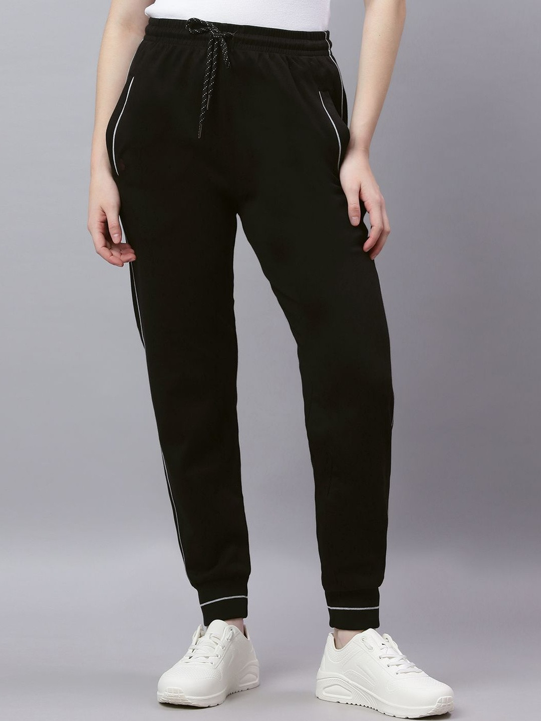 VOGUENATION Women Solid  Regular Fit Track Pant