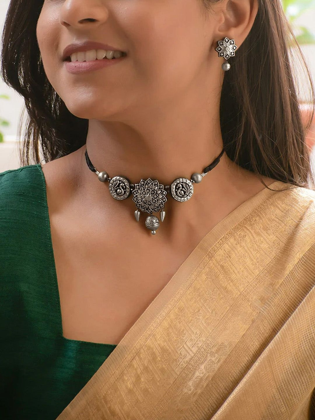 JUMKEY Artificial Beaded Temple Necklace And Earrings