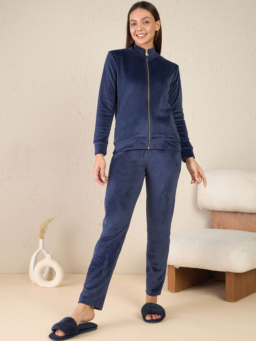Sweet Dreams Women Mock Collared Zipped Sweatshirt & Pyjamas Night suit