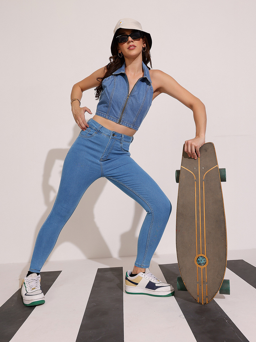 DOLCE CRUDO Ryu Ken Women Skinny Fit High-Rise Stretchable Jeans