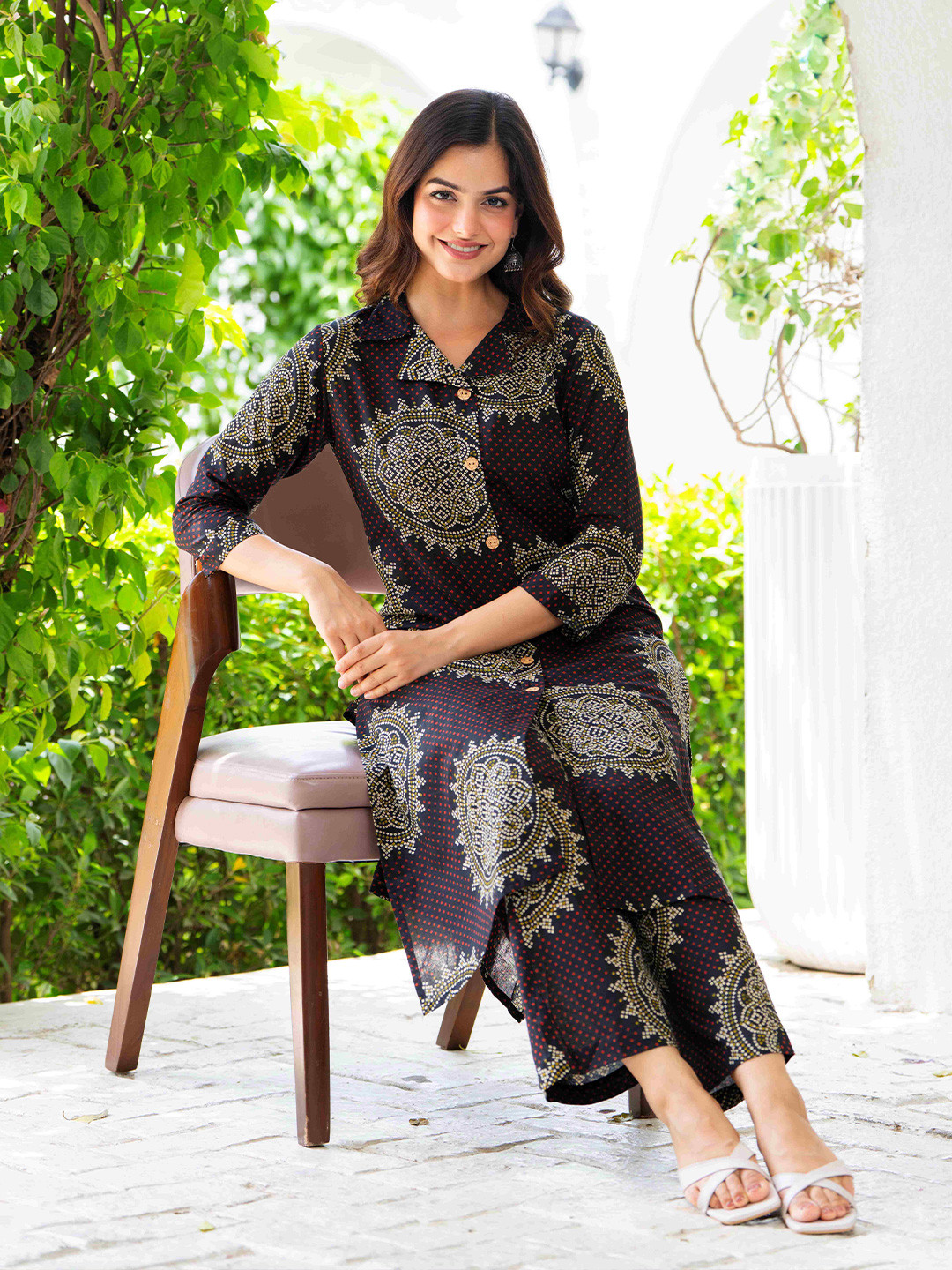 Deeps Fashion Women Black Pure Cotton Kurta Sets