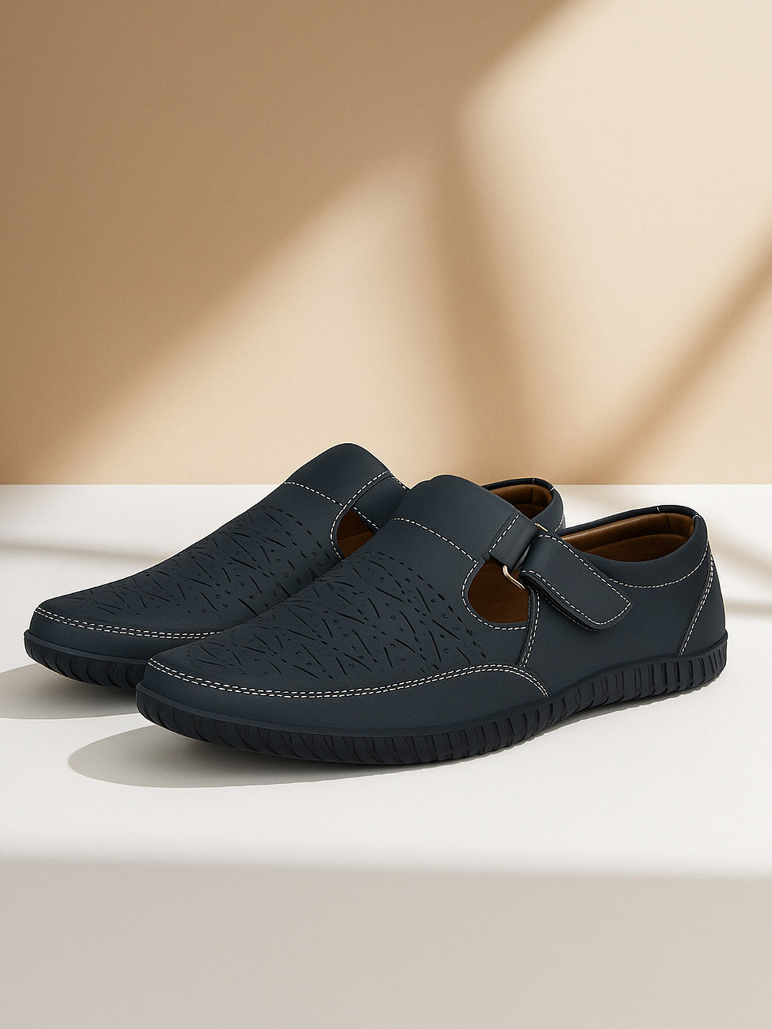 Anouk Men Blue Velcro Comfort Sandals