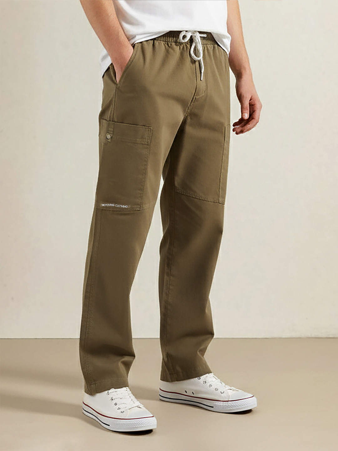 Beyoung Men Sand Brown Elasticated Cargo Pants