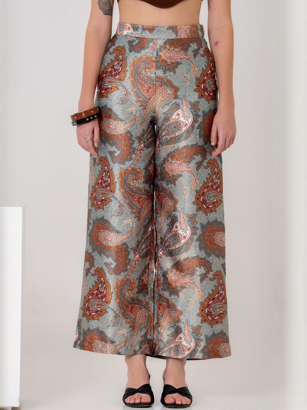KALAMIR Women Floral Printed Relaxed Trousers