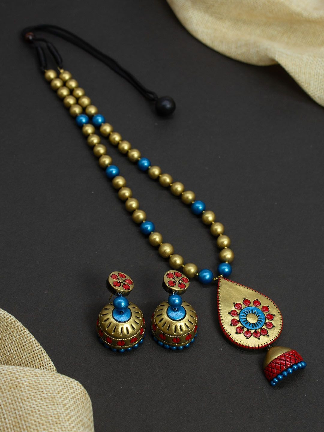 JUMKEY Tear Drop Design Necklace And Earrings