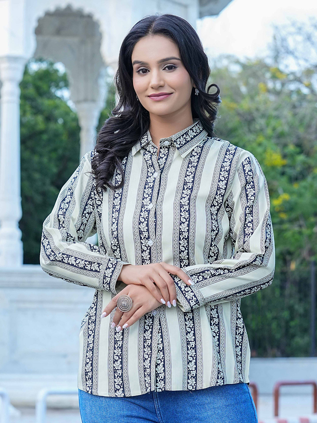 SAK JAIPUR Women Relaxed Fit Floral Printed Spread Collar Casual Shirt