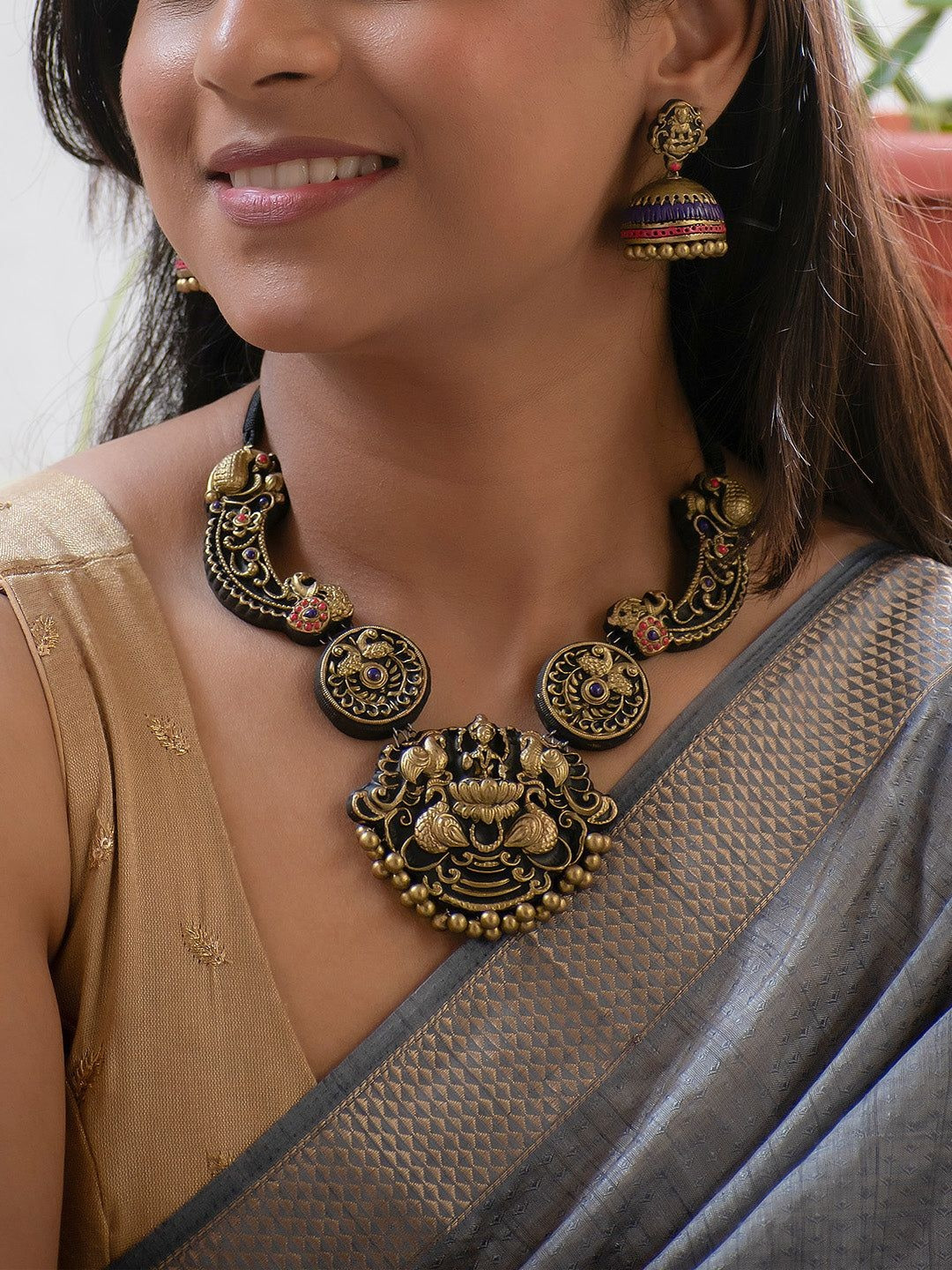 JUMKEY Artificial Beaded Temple Necklace And Earrings