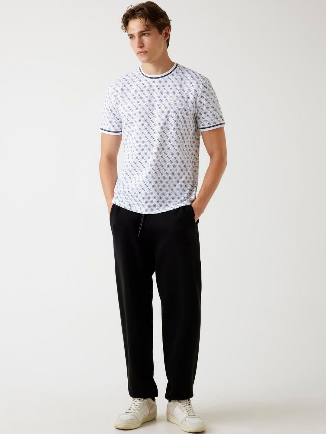 GUESS Men New Orleans Pelicans Printed T-shirt