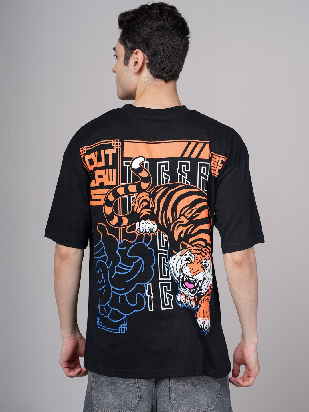 OUTLAWS Men Printed Drop-Shoulder Sleeves T-shirt