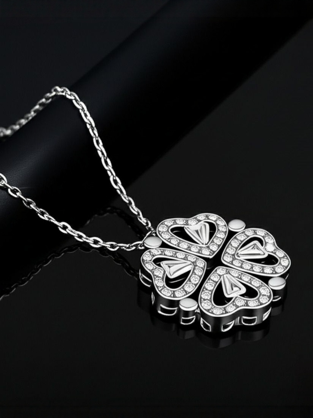DressBerry Silver-Plated Cubic Zirconia Studded Love Heart & Four Leaf Magnetic Necklace